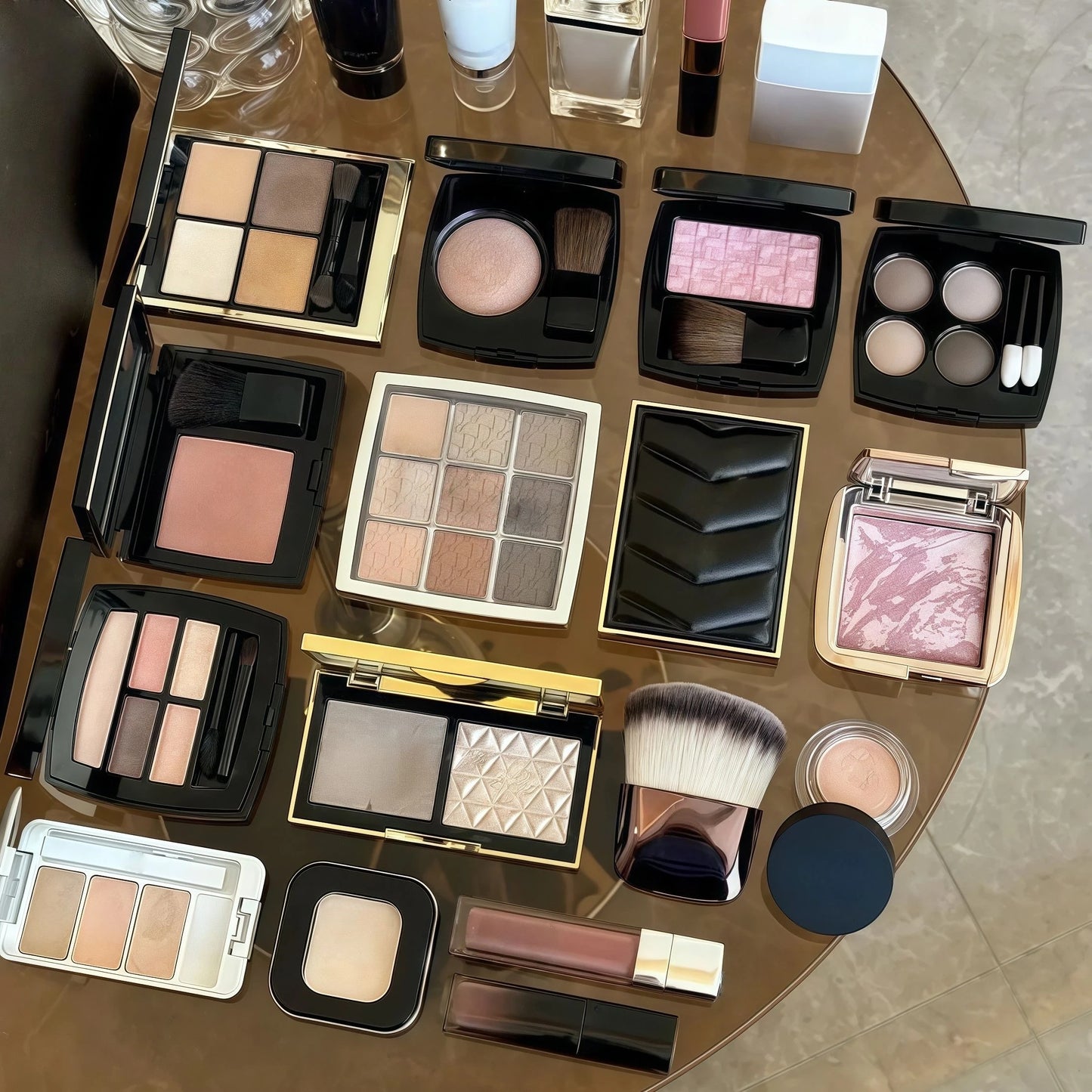 FIX IT GURL! All-in-One Pressed Setting Powder & Concealer in translucent packaging, showcasing oil-control formula.