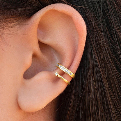 Minimalist 925 sterling silver crystal stud earrings for women, showcasing a sleek design perfect for parties and luxury occasions.