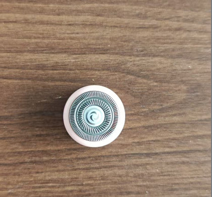 DoubleMfashion 2-in-1 electric hair remover with double heads for trimming pubic and body hair, suitable for wet and dry use.